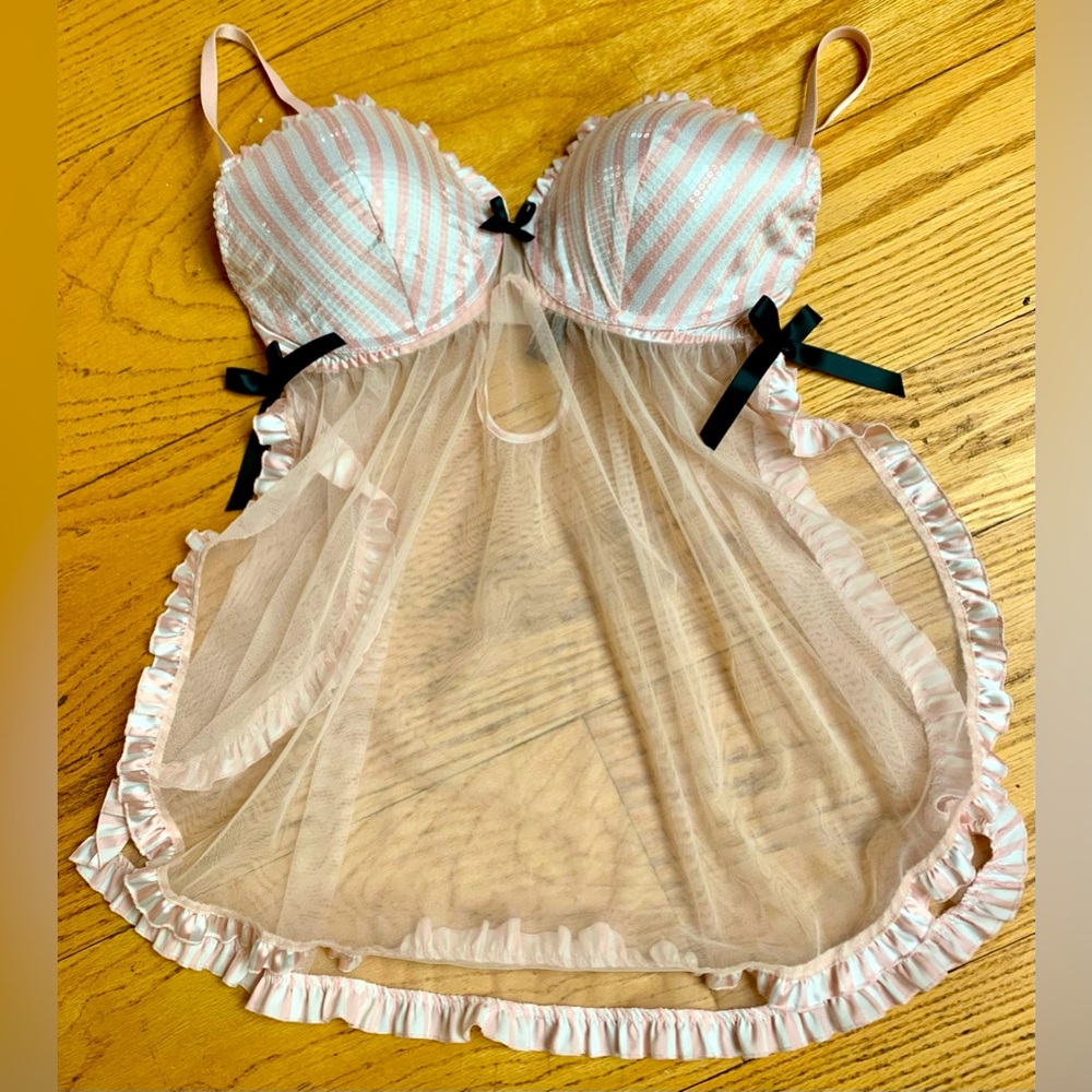 Victoria’s Secret Sexy little things sequin lingerie 36D pink & white VALENTINES